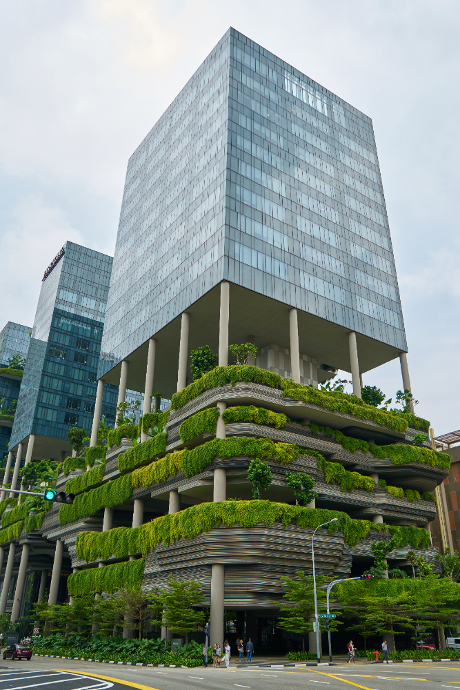 Building with gardens ground floor
